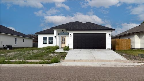 8121 Berenstain Drive, Corpus Christi, TX, 78414 | Card Image