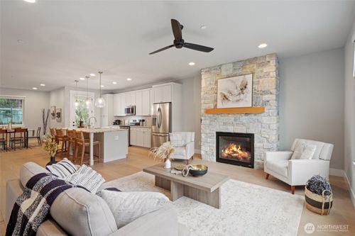 17 160th Pl Se, Bothell, WA, 98012-1417 | Card Image