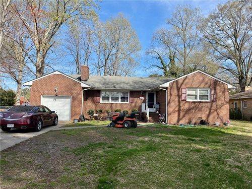 444 Martha Lee Dr, Hampton, VA, 23666-3606 | Card Image