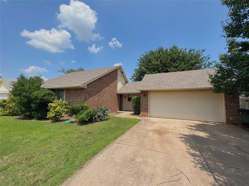 112 N Grand Fork Dr, Edmond, OK, 73003-4750 | Card Image