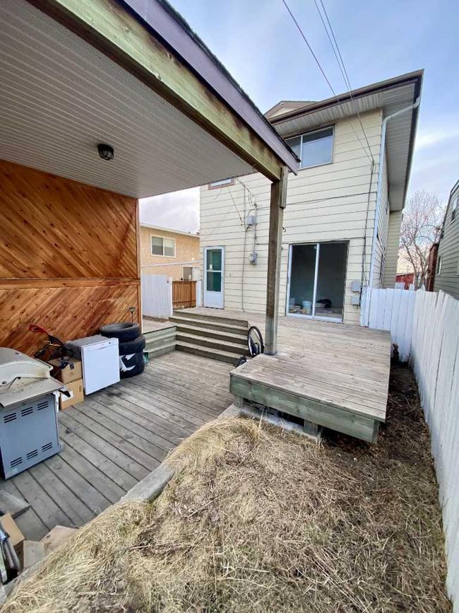 349 33 Avenue Ne, Home with 5 bedrooms, 2 bathrooms and 8 parking in Calgary AB | Image 24