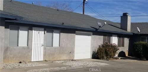 12511 Kiowa Rd, Apple Valley, CA, 92308 | Card Image