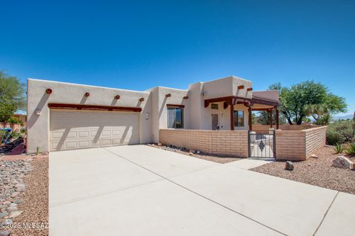 656 W Rio Moctezuma, Green Valley, AZ, 85614-3945 | Card Image
