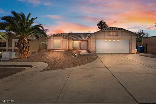 4431 Pageantry Falls Dr, North Las Vegas, NV, 89031-6248 | Card Image