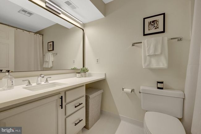 11431 Hollow Timber Way, Townhouse with 3 bedrooms, 4 bathrooms and null parking in Reston VA | Image 44