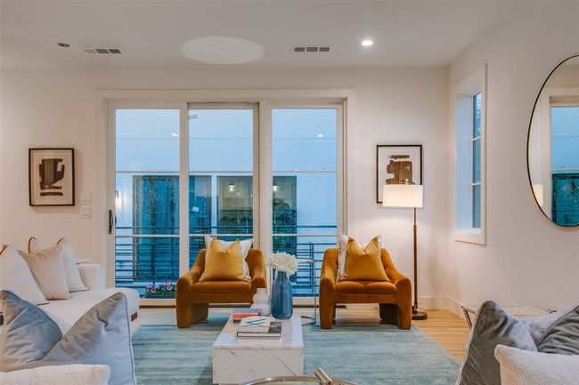 APT-1006 - 7207 Gaston Ave, Condo with 2 bedrooms, 3 bathrooms and null parking in Dallas TX | Image 11