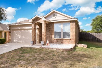 919 Rustic Lgt, House other with 3 bedrooms, 2 bathrooms and null parking in San Antonio TX | Image 2