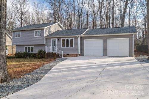 1934 Hickory Hills Drive, Denver, NC, 28037 | Card Image