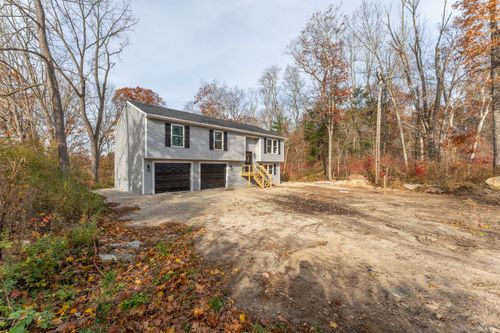 10 School Street Ext, Plainfield, CT, 06374-1437 | Card Image