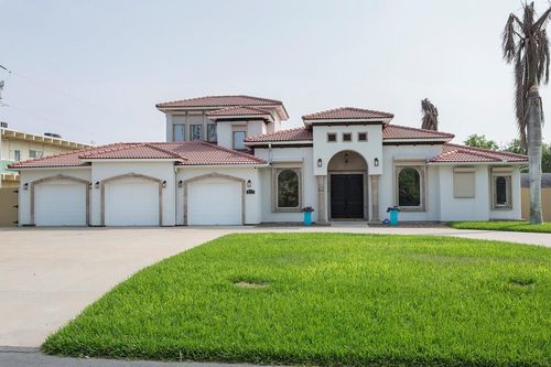 817 Beach Blvd, Laguna Vista, TX, 78578-2621 | Card Image