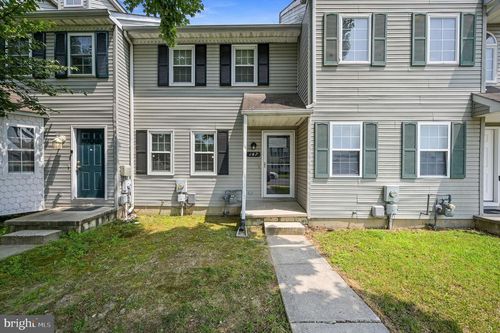 147 Holmes St, DOVER, DE, 19901-8413 | Card Image