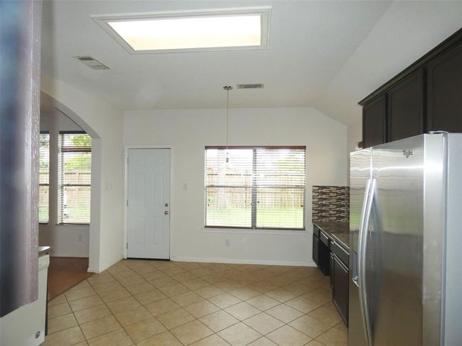3015 Davey Oaks Dr, House other with 4 bedrooms, 2 bathrooms and 2 parking in Pearland TX | Image 13