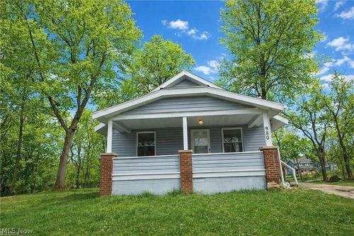 980 W Laclede Ave, Youngstown, OH, 44511-1458 | Card Image