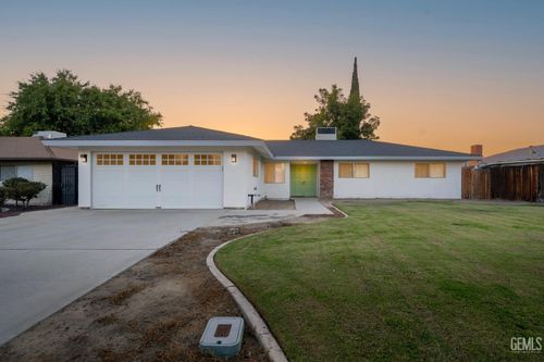 5605 Nomi St, Bakersfield, CA, 93308-4049 | Card Image