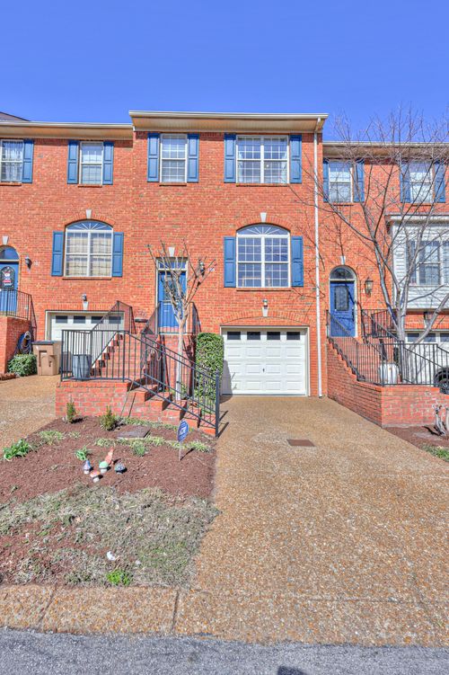 109 Carriage Ct, Brentwood, TN, 37027-1738 | Card Image