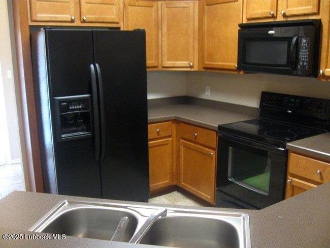 APT-6 - 2106 Main St, Condo with 2 bedrooms, 3 bathrooms and null parking in Lubbock TX | Image 5