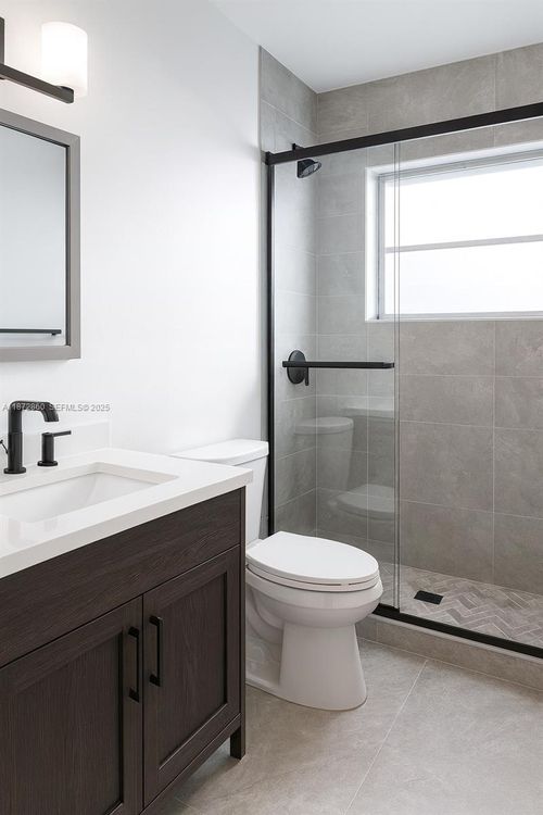 1265 Ne 138th St, North Miami, FL, 33161-3424 | Card Image