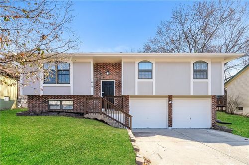 1417 N Blue Mills Rd, Independence, MO, 64056-1440 | Card Image