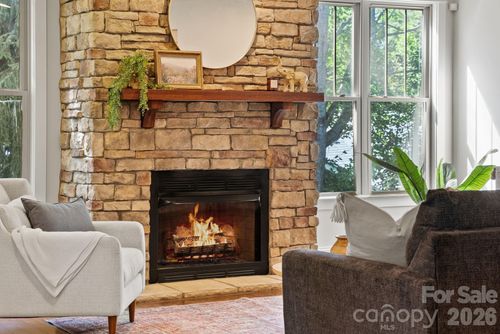 289 Fennel Dun Cir, Biltmore Lake, NC, 28715-8911 | Card Image