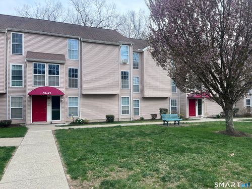 40 Heather Rdg, Shelton, CT, 06484-4684 | Card Image