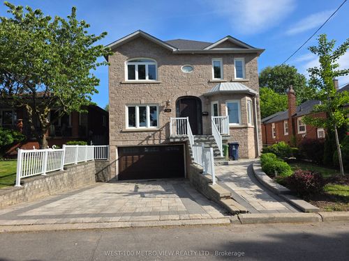 589 Glen Park Ave, North York, ON, M6B2G4 | Card Image
