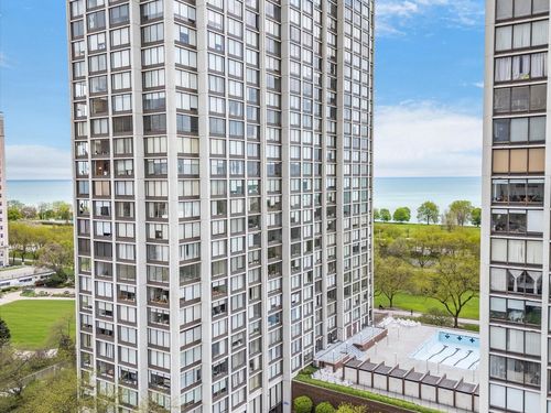1915-5455 N Sheridan Rd, Chicago, IL, 60640-1933 | Card Image