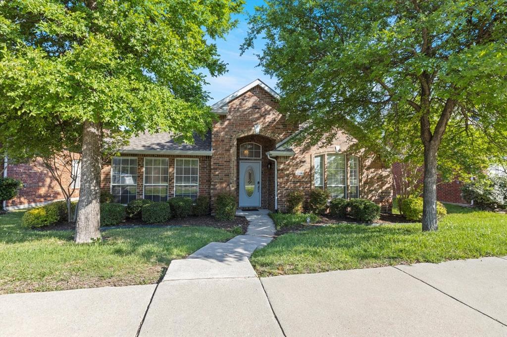1324 Dove Brook Drive, For Sale in Allen Zoocasa