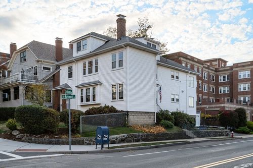 532 Belmont St, Watertown, MA, 02472-4935 | Card Image