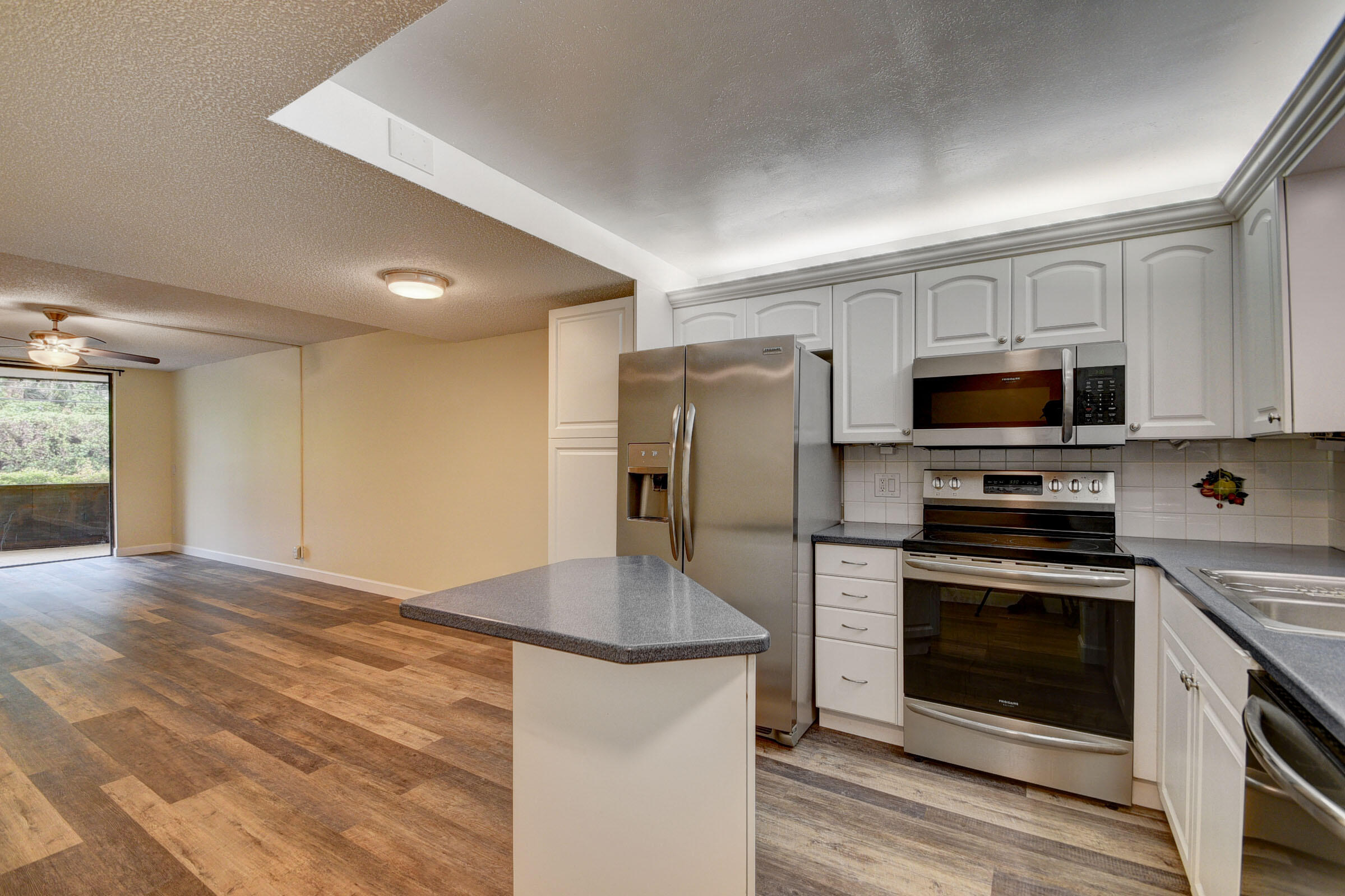 Residential Lease in Lantana 2