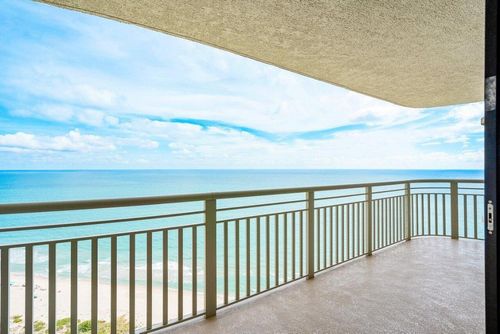 apt-33e-3000 N Ocean Dr, Riviera Beach, FL, 33404-3250 | Card Image