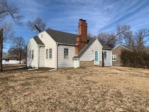 101 N Rothsay Ave, Minneapolis, KS, 67467-2428 | Card Image