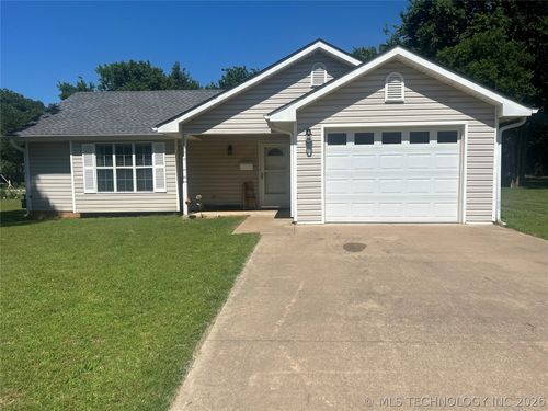 308 N 4th St, Davis, OK, 73030-1518 | Card Image
