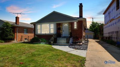 5043 N Octavia Avenue, House other with 3 bedrooms, 2 bathrooms and 2 parking in Harwood Heights IL | Image 2