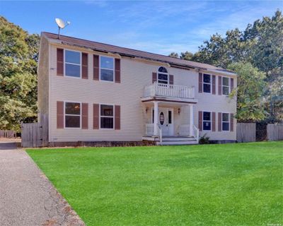 436 N Magee Street, House other with 4 bedrooms, 2 bathrooms and null parking in Southampton NY | Image 3