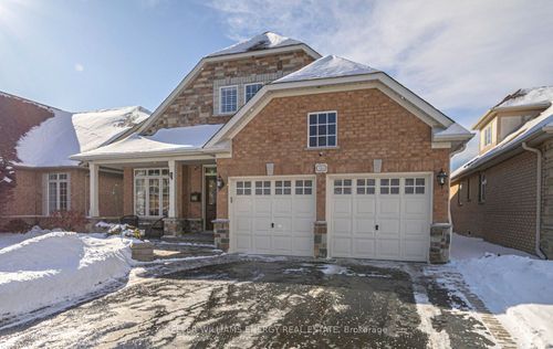 124 Mackey Dr, Whitby, ON, L1P1R6 | Card Image