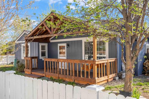 248 Nw 3rd St, Redmond, OR, 97756-1826 | Card Image