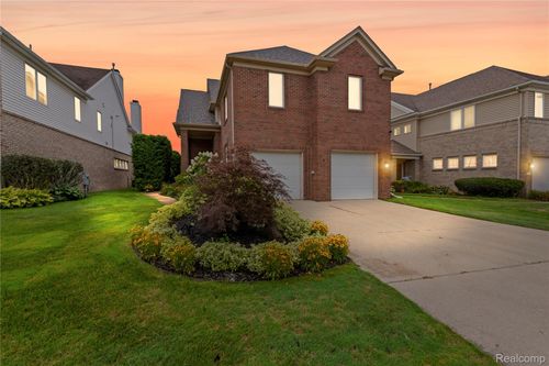 183 Keelson Dr, Detroit, MI, 48215-3099 | Card Image