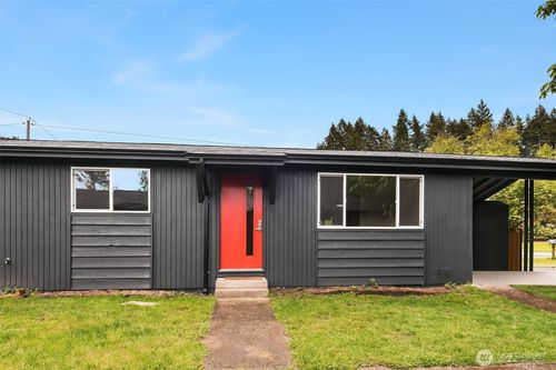 340 Se Clark St, Issaquah, WA, 98027-3943 | Card Image