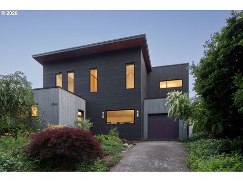 2540 Se Clay St, Portland, OR, 97214-4938 | Card Image