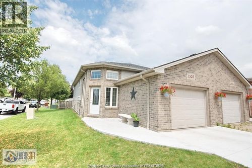 1526 Highnoon Dr, Windsor, ON, N9G3B6 | Card Image