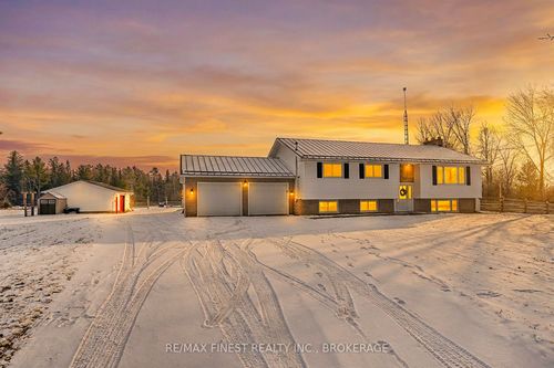 2060 Westbrook Rd, Westbrook, ON, K7P2Y7 | Card Image