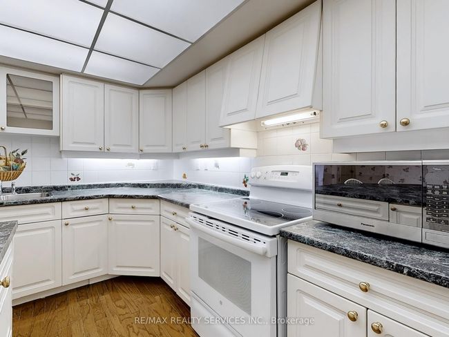 902 - 330 Mill St S, Condo with 3 bedrooms, 2 bathrooms and null parking in Brampton ON | Image 24