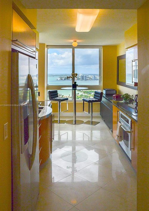 3907-6365 Collins Ave, Miami Beach, FL, 33141-9613 | Card Image