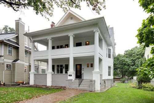 2433 W 22nd St, Minneapolis, MN, 55405-2318 | Card Image