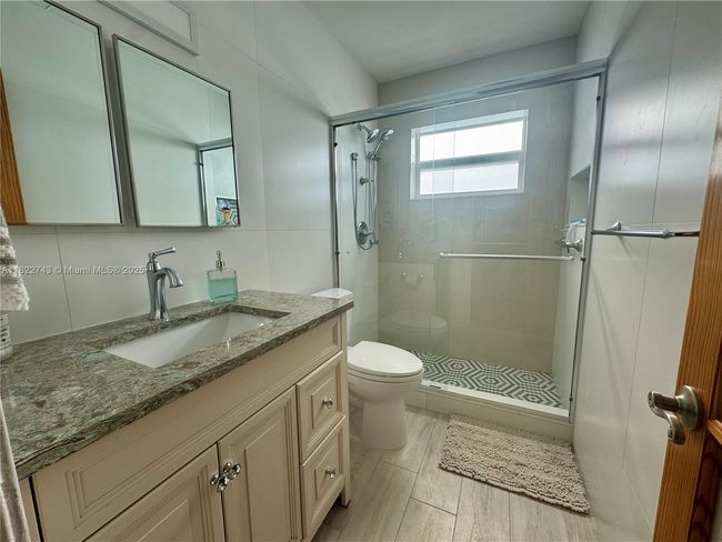 APT-7 - 3801 Ne 22 Nd Ter, Home with 1 bedrooms, 1 bathrooms and null parking in Lighthouse Point FL | Image 11