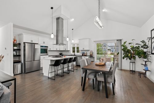 6 Carriage Dr, East Hampton, CT, 06424-1878 | Card Image