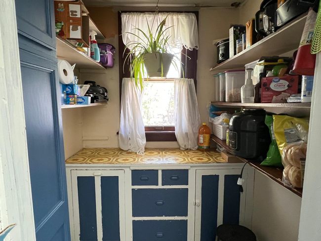 Kitchen Pantry | Image 7