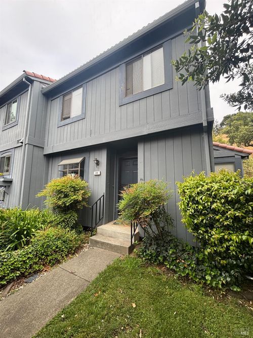 189 Escallonia Dr, Novato, CA, 94945-1810 | Card Image