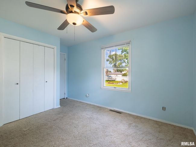 106 N 5 Th St, House other with 3 bedrooms, 2 bathrooms and null parking in Dunlap IL | Image 33