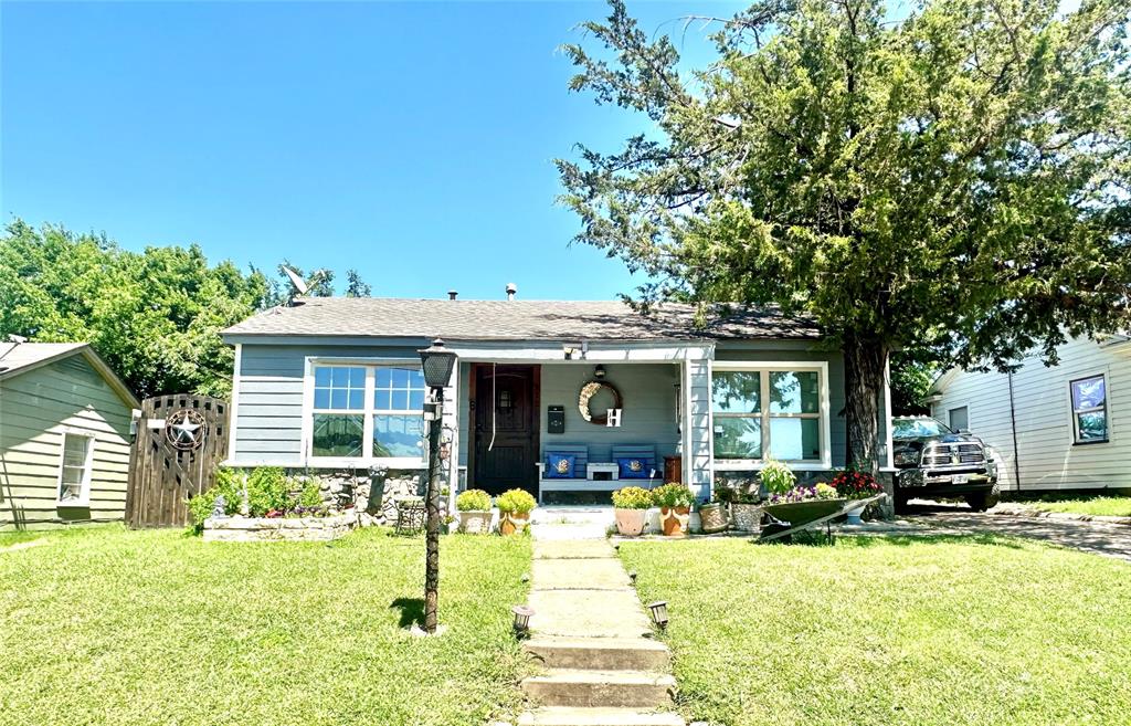 Wayside Ave, Fort Worth, TX 76115